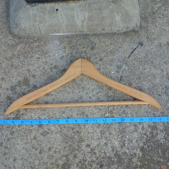 Vintage Ambassador Washington's 500 Room Downtown Hotel Wood Hanger - Picture 14 of 14